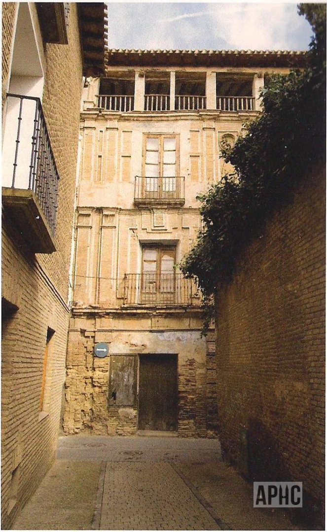 Casa-de-los-Sopranis.-Calle-del-Vallejo-y-Gonzalez-Tablas-1.png